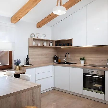 Cesare Apartment, With Swimming Pool And Sea View