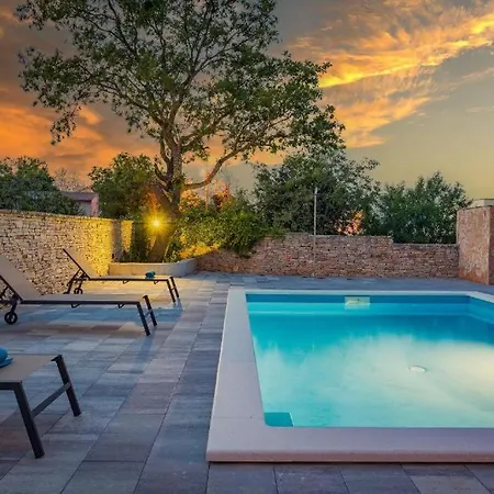 Cesare Apartment, With Swimming Pool And Sea View *