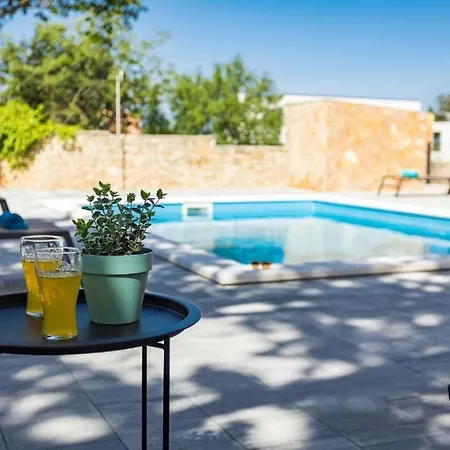 Cesare Apartment, With Swimming Pool And Sea View Liznjan